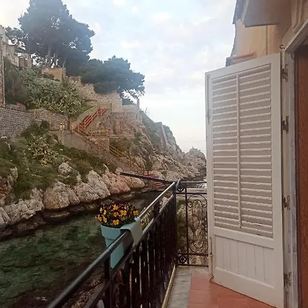 Casa Buscarini *