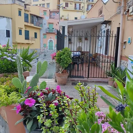 Casa Buscarini Semesterbostad Santa Flavia